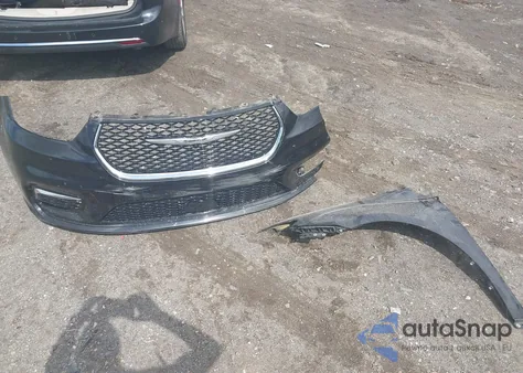 2021 Chrysler Pacifica Touring L z USA, uszkodzony, nr VIN 2C4RC1BG1MR593796